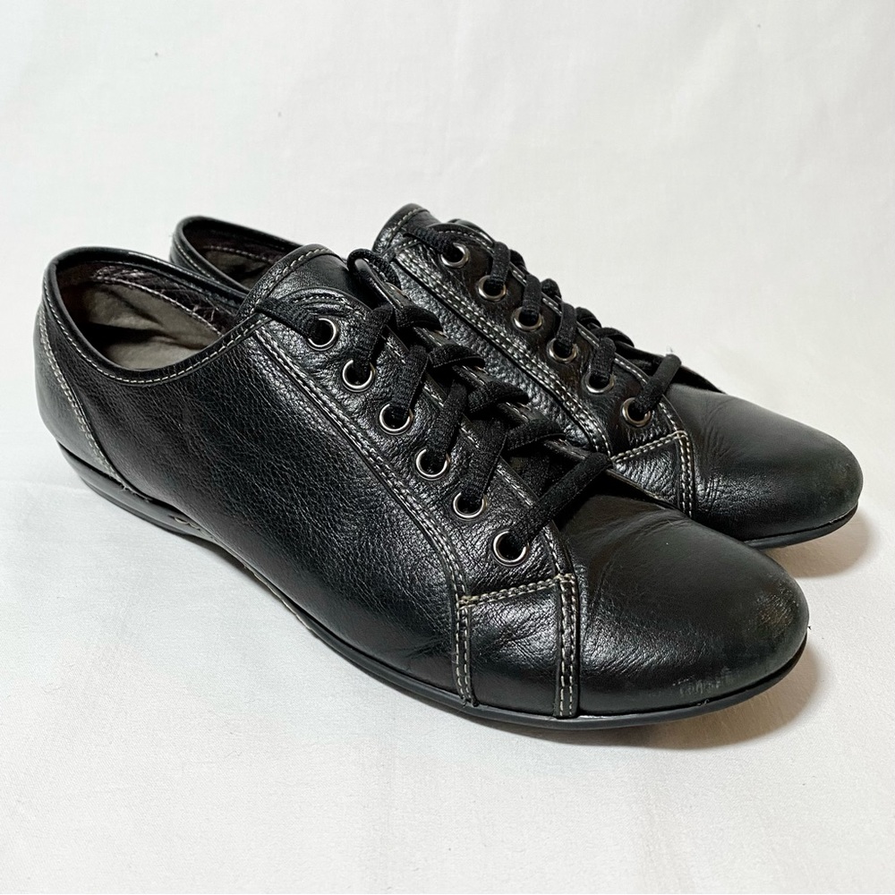 Sofft | Black Leather Flexible Lace-Up Casual Sneakers Round Toe Metal Eyelets
